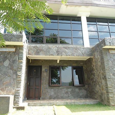 Detuik Resto Resort Bandung Eksteriør bilde