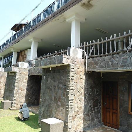 Detuik Resto Resort Bandung Eksteriør bilde